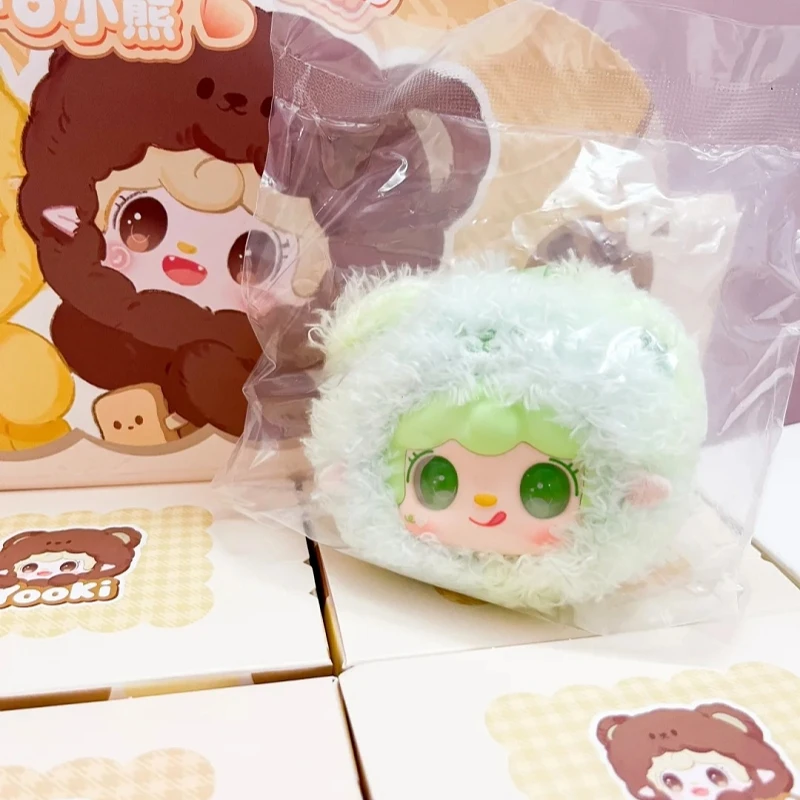 本物の Yooki V4 Take A Bite Of Bear シリーズブラインドボックス