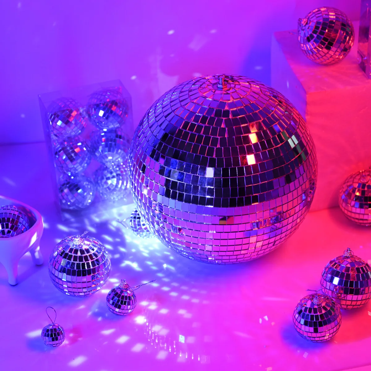 https://ae01.alicdn.com/kf/S4b9400731dc14468affaadbb30da38290/Disco-Ball-Mirror-Ball-Reflective-Glass10-15-20-30Cm-Rotating-Mirror-Ball-Light-Christmas-Party-Wedding.jpg