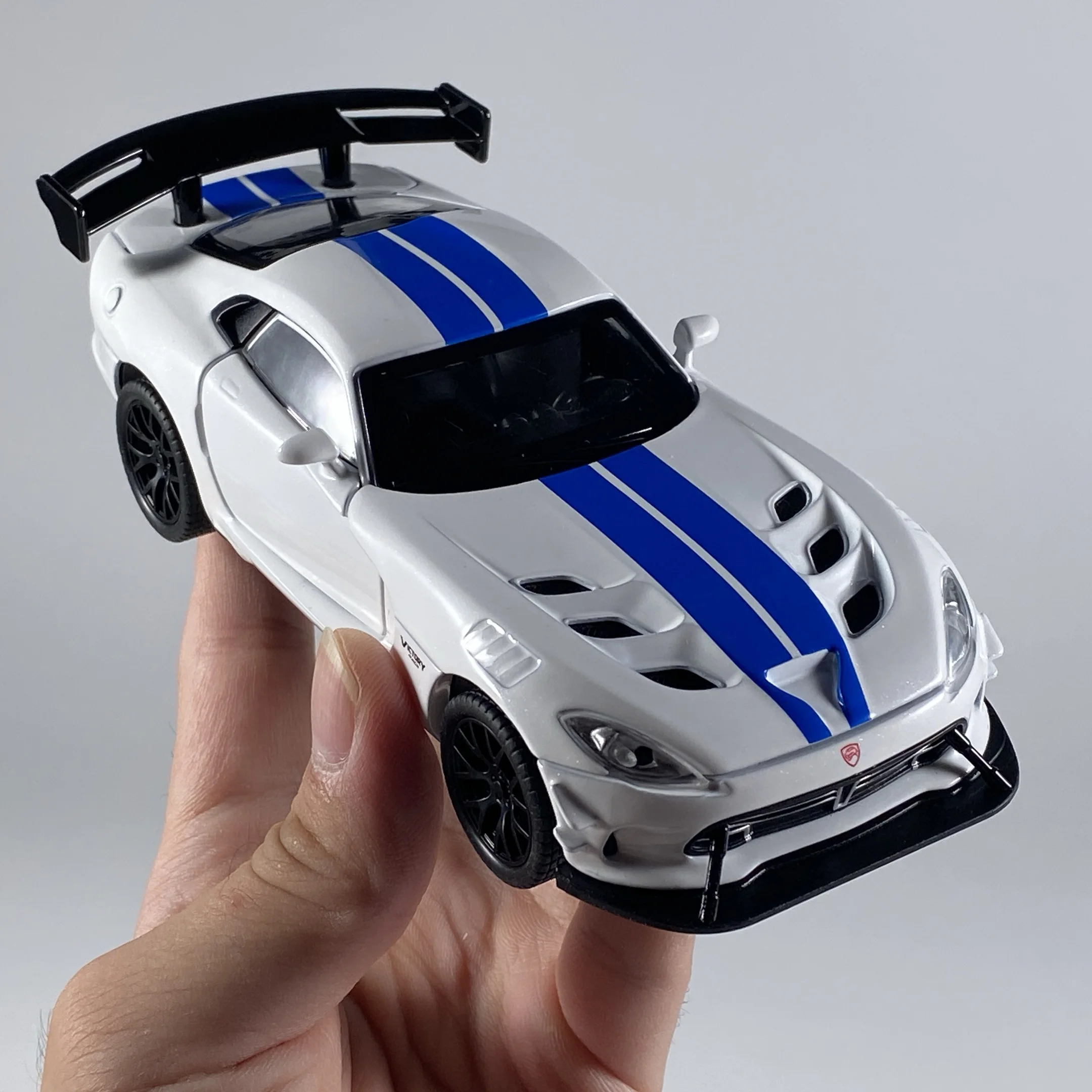 1:32 Dodge Viper ACR Massive Sports Car Alloy Metal Diecast Model