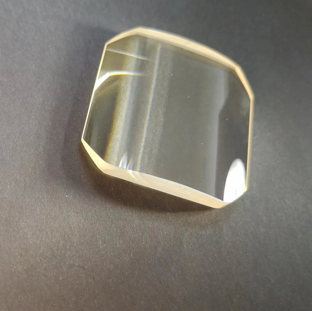 Description Picture 2 of item50x49mm F76mm Plano Convex Cylindrical Lenses High Quality Optical Glass Condensing Lenses Accept Customization