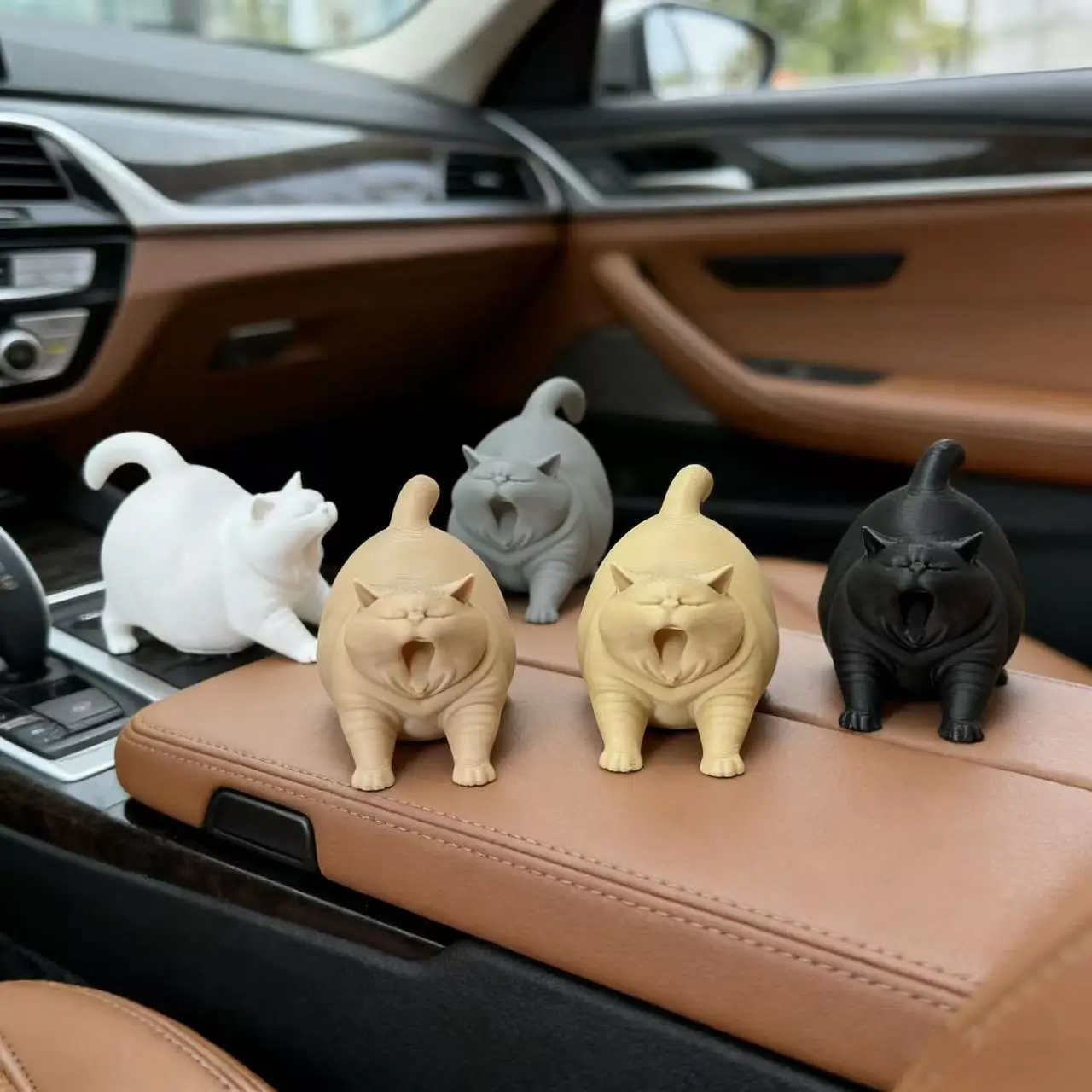 5pcs Yawning cat Car Interior Accessory，Dashboard Decor Ornament，for car decoration，Stress relief for adults