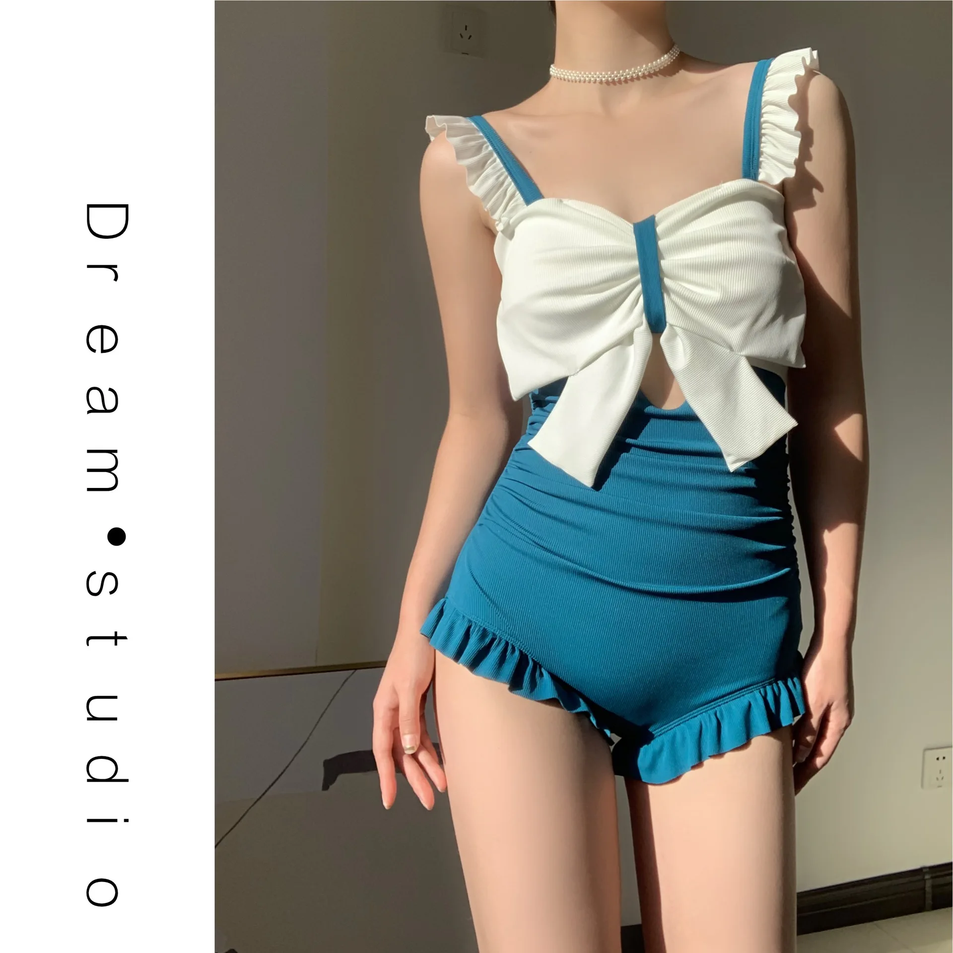New Swimsuit Women's Pure Sexy Hot Spring Conservative New One-piece Korean Ins Slim Suspender Sexy Student Swimsuit Suit