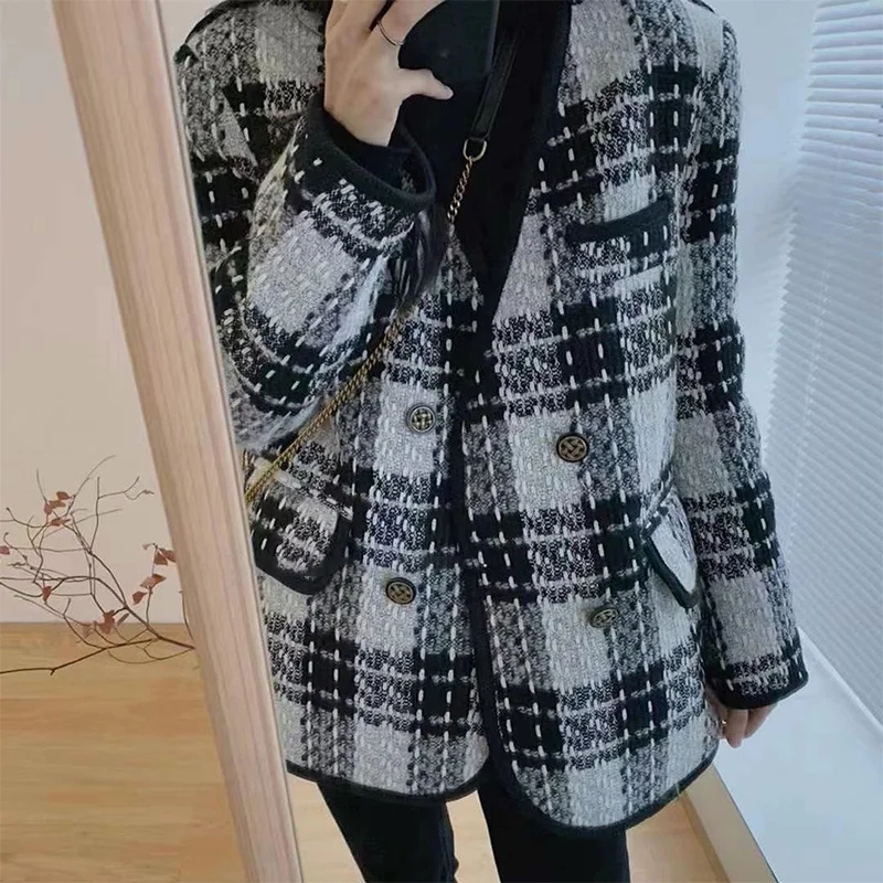 Vintage Woolen Plaid Tweed Jacket Women Black V-Neck Autum Nwinter Coat Korean Fashion Long Sleeve Double Breasted Casual Jacket