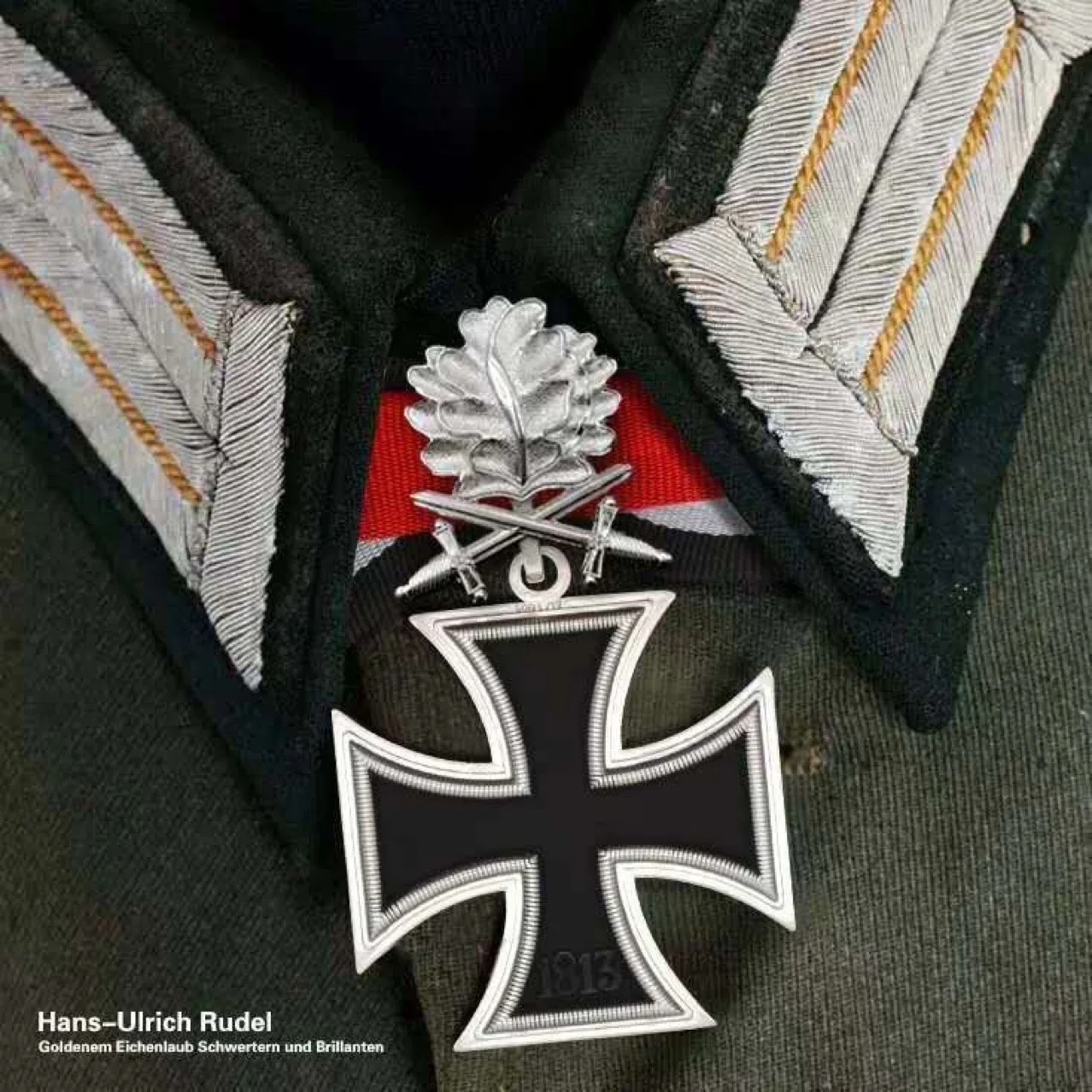 Medal Badge German Badges Iron Cross Badge Knight Medal with Diamond Inlaid