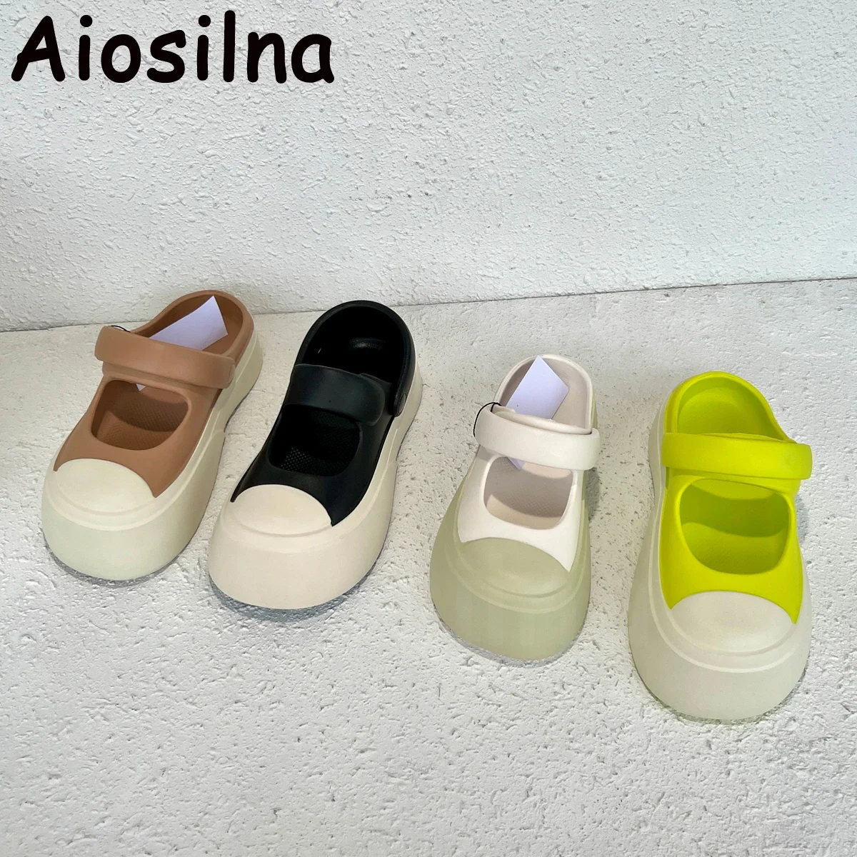 Сандалии женские универсальные на толстой подошве