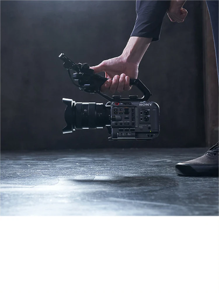 SONYFX3FullFrameMirrorlessCameraAntiShakeFunctionFlipScreen