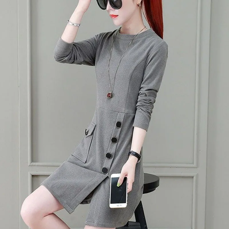 

Round Neck Long Sleeved Autumn Women's New Button Fashion Korean Version Dress Slim Fit Gentle Commuting Versatile Skirt