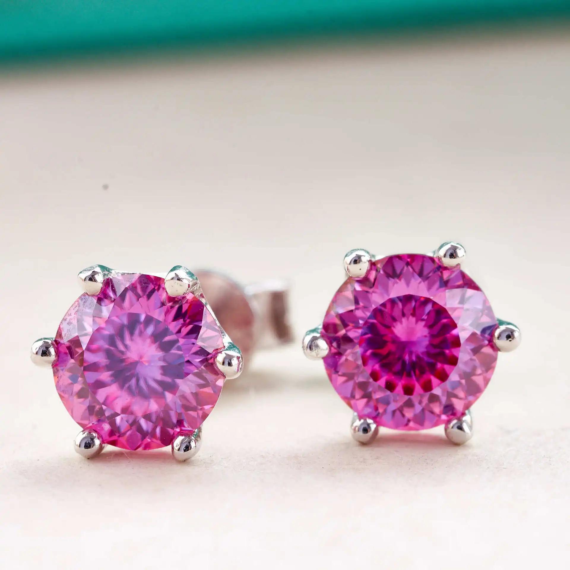 Pink Love Cut Moissanite earring 1ctx2pcs VVS1 925 Silver Earrings Diamond Test Passed Fashion Love Token Woman Girl Gift