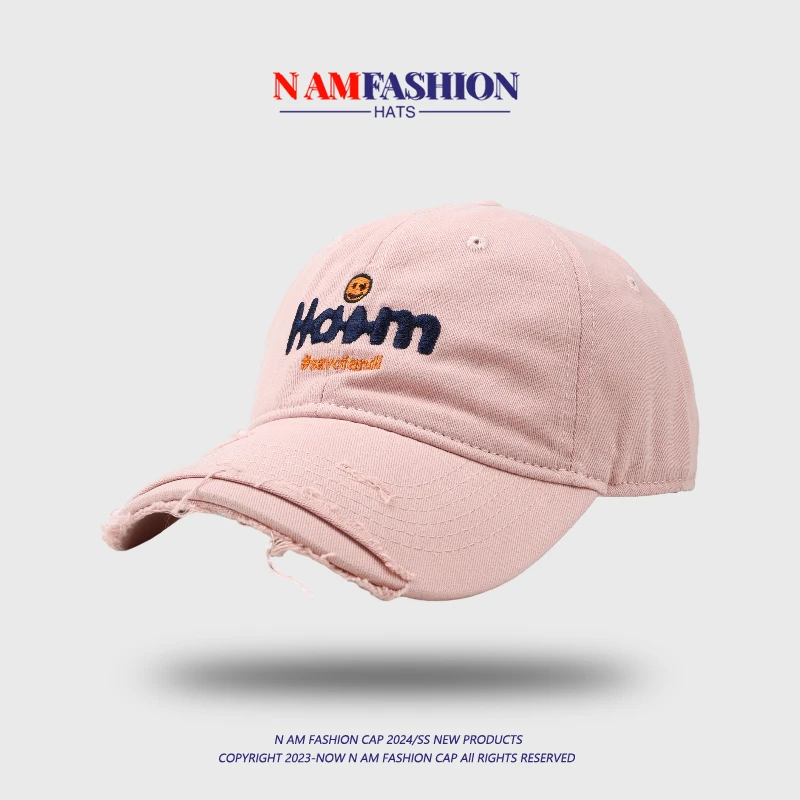 Рисунок 4 - Бейсболка с вышивкой и надписью