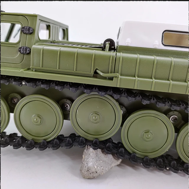 1：16 WPL E-1 Tracked Carrier Tracked Troop Carrier Simulation military remote control car GAZ-71 Vehicle for Birthday Gift Toy 2