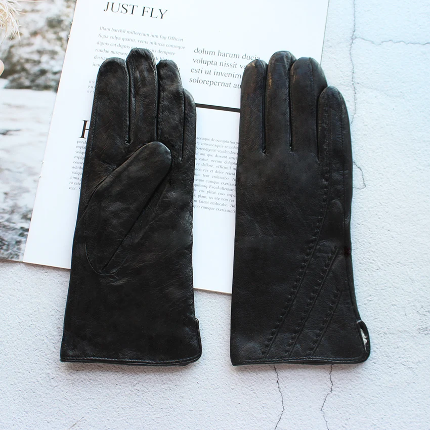 Women's Winter Thickened Sheepskin Gloves Lamb Fur Lining Leather Warm Fashion Motorcycle Riding Gloves Cold-Resistant Driving G