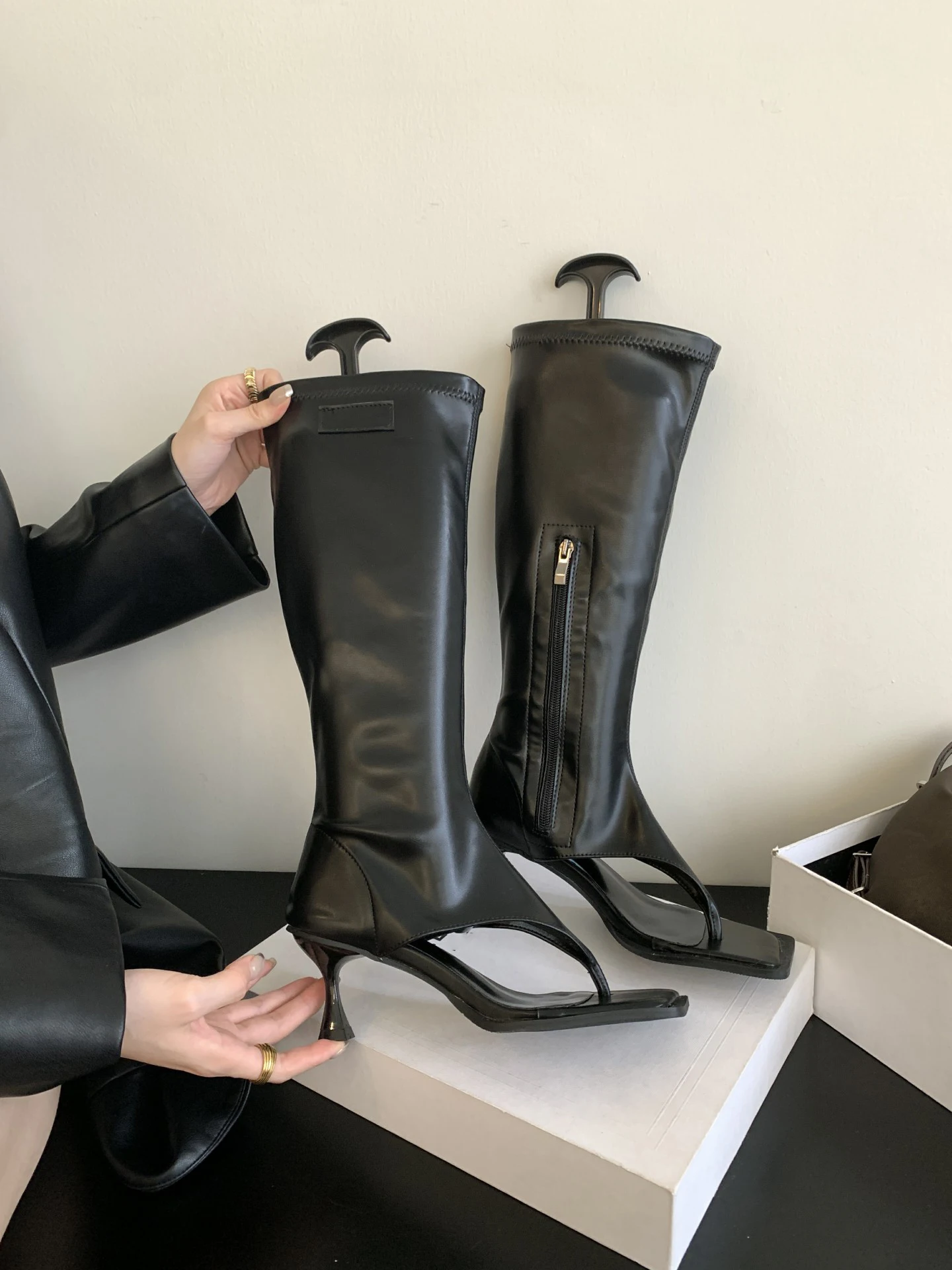Aneikeh 2025 Sexy PU Square Head Clip Toe Sandals Boots Women's Thin Heel Side Zipper Sewing Chelsea Knee High Boots Party Ball