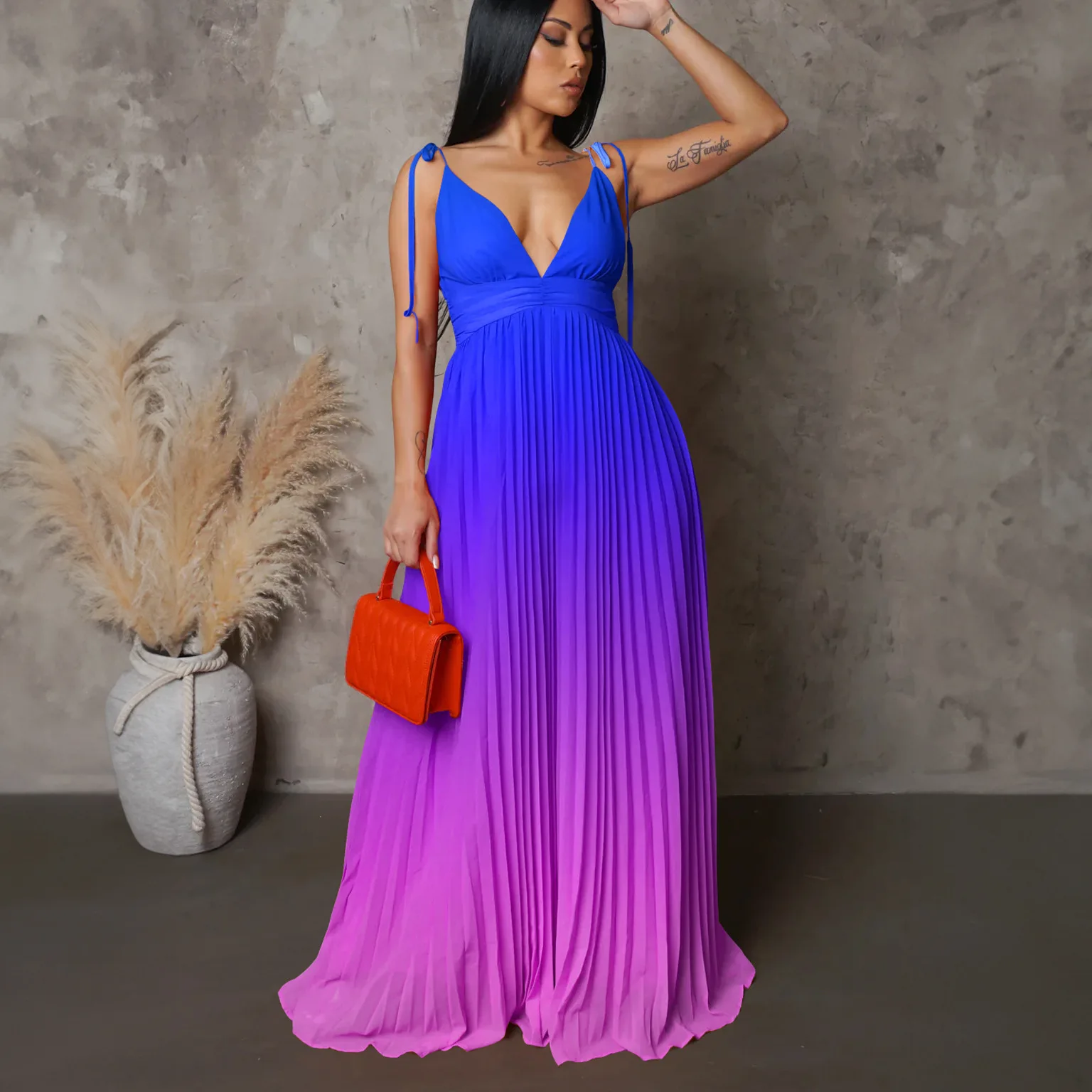 

2023 Fashion halter sexy drawstring gradient color long dress