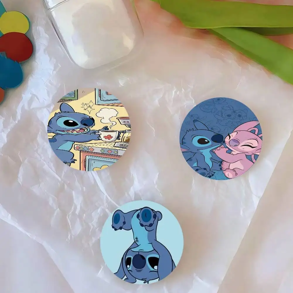 Accessoires Stitch Disney - Badges / Popsockets mignons