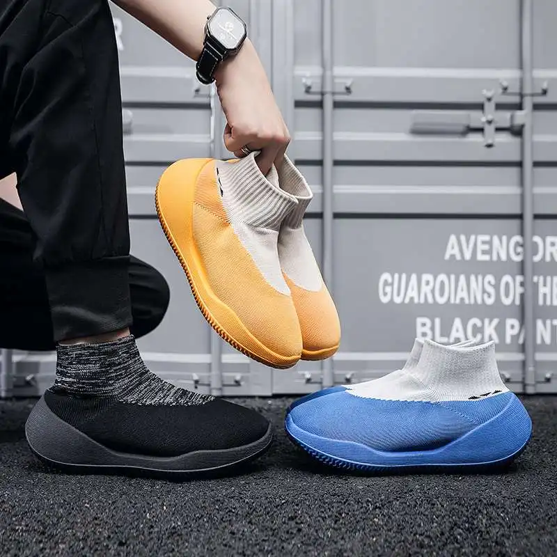 foam runner nike socks