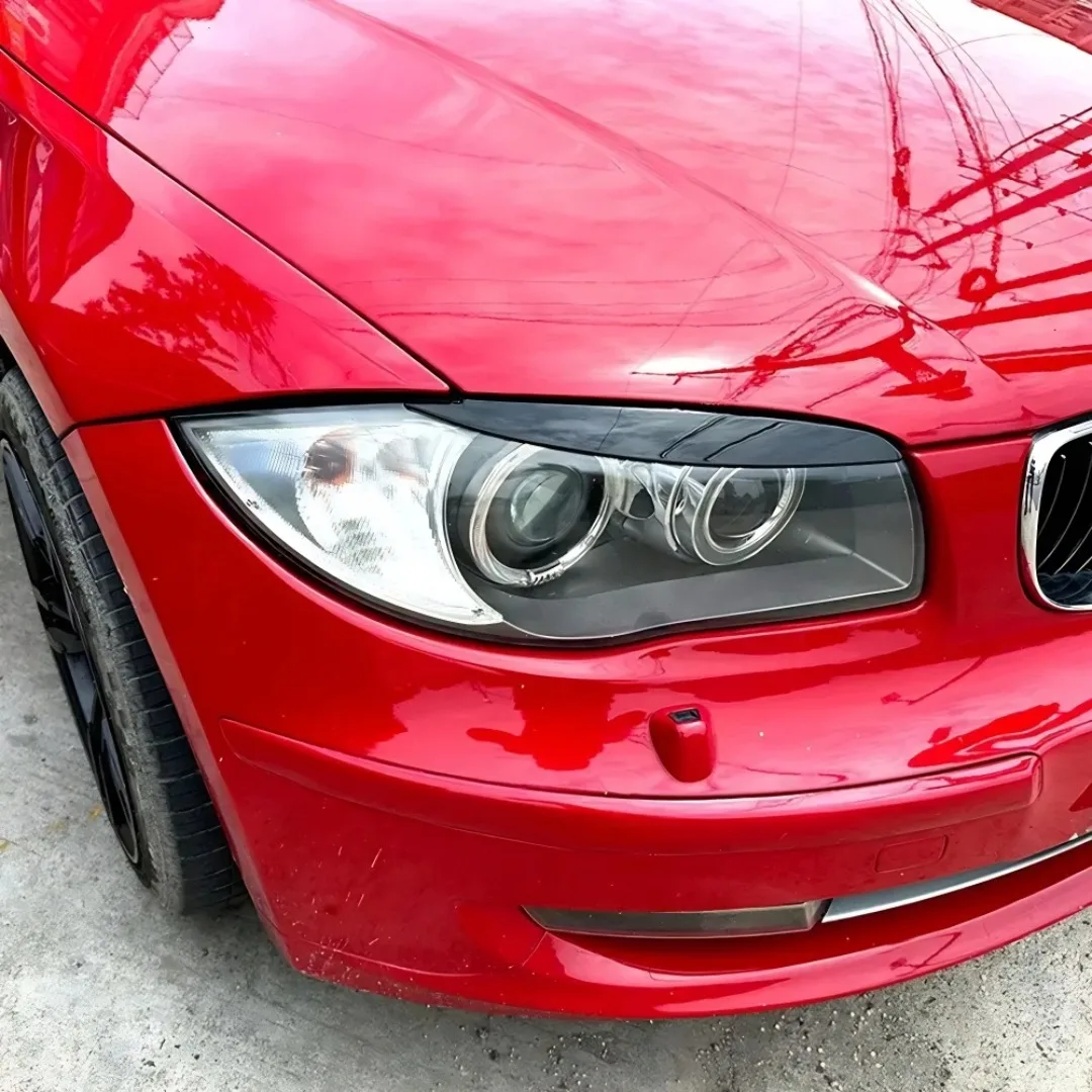 2PCS Scheinwerfer Augenbraue Augenlid Abdeckung Trim Lampe Aufkleber Für BMW 1 Serie E81 E82 E87 E88 2004-2014 Tuning körper Kit Zubehör – Detail 2