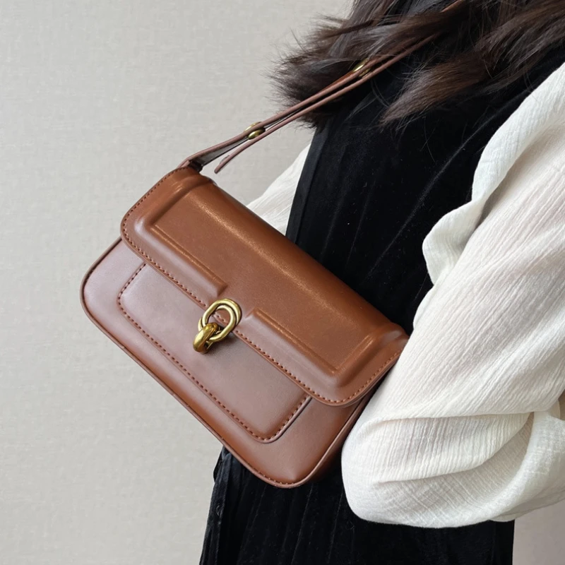 2023 Hit Trend Luxury Female Branded Trendfing Crossbody Bag Pu Underarm Handbag Vintage Small PU Leather Armpit Bags For Women