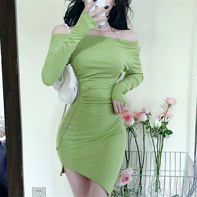 Women y2k Dress Solid Color Off Shoulder Long Sleeve Asymmetrical Hem Bodycon Mini Dress Going Out Club Party Dresses