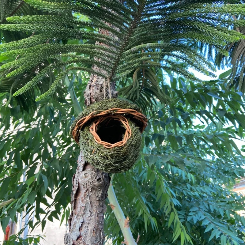 Hand-Woven Bird House Natural Grass Bird Nest Shelter Hut Small Hideaway Outside Sparrows Hanging Parrot Nest Houses Pet