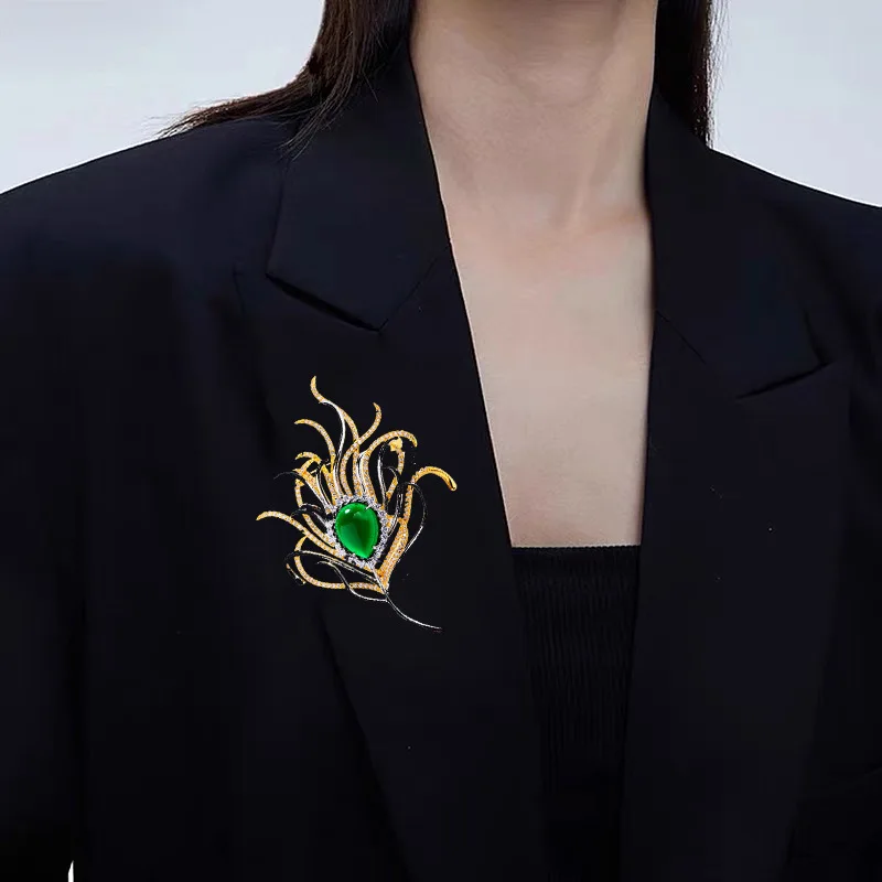 Exaggerated Feather Cubic Zirconia Brooch Temperament Creative Design Brooches for Woman Man Clothing Pin Clothing Accessories