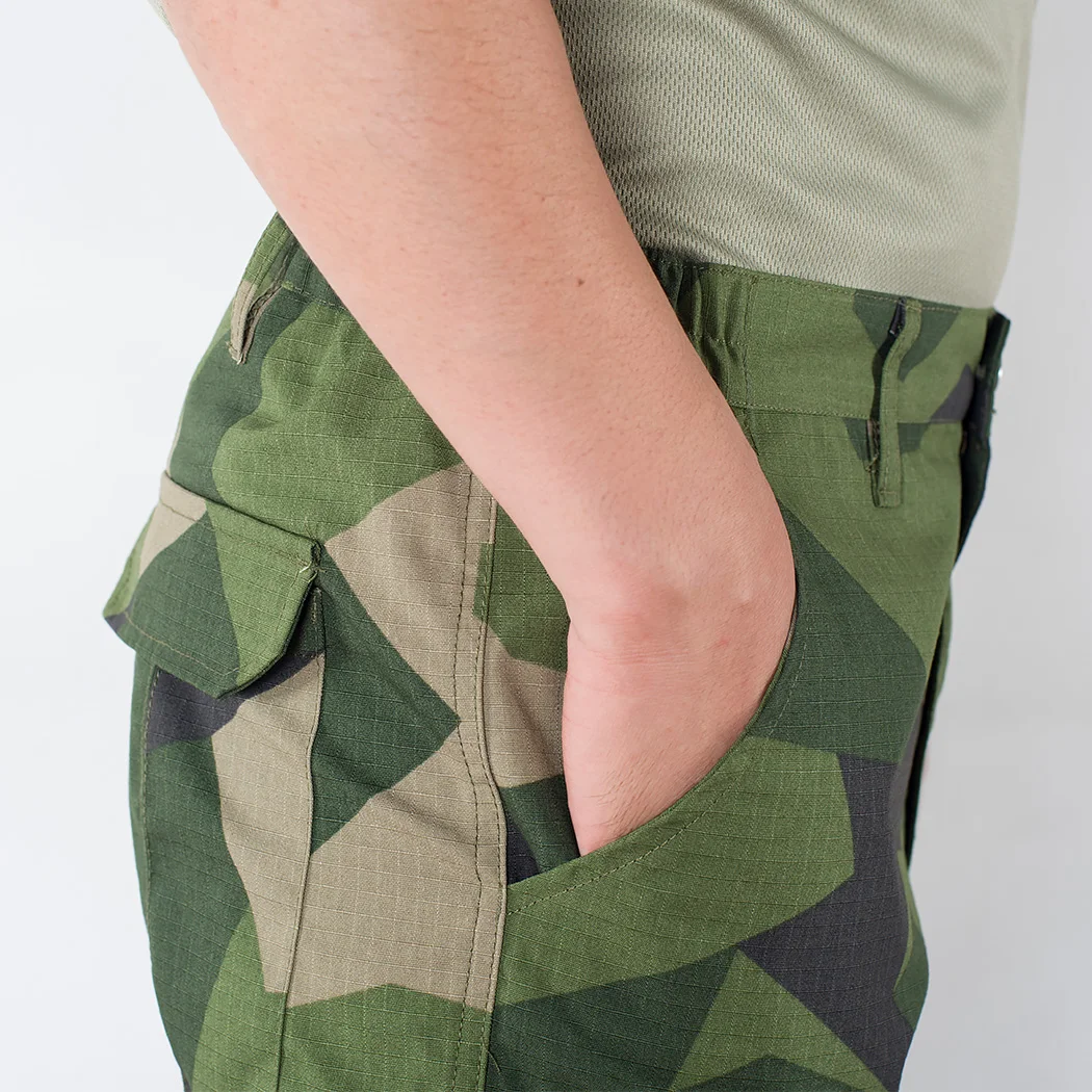 Schwedische M90 geometrische Tarnung Sommer taktische Hose MTP karierte Stoffbeinhose – Detail 4