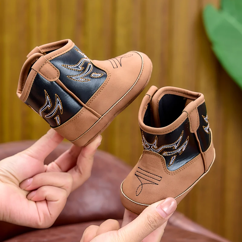 Spring, Autumn, and Winter Boots for 0-1 Year Old Boys and Girls, Casual and Fashionable Soft-Soled High-Top Baby Shoes with Side Velcro, Suitable for Daily Indoor and Outdoor Activities, Toddler Shoe - 6