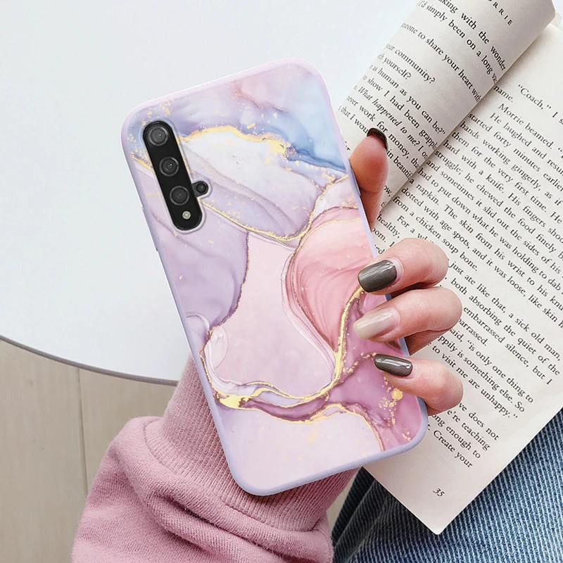 Elegant Marble Pattern Silicone Phone Case – Soft Protective Cover