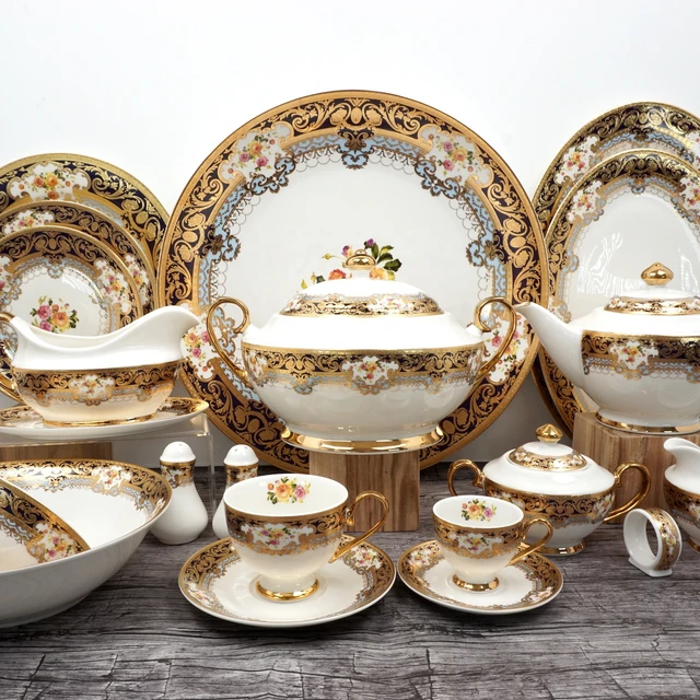Luxury Embossed Gold Tableware Royal Style Bone China Dinnerware