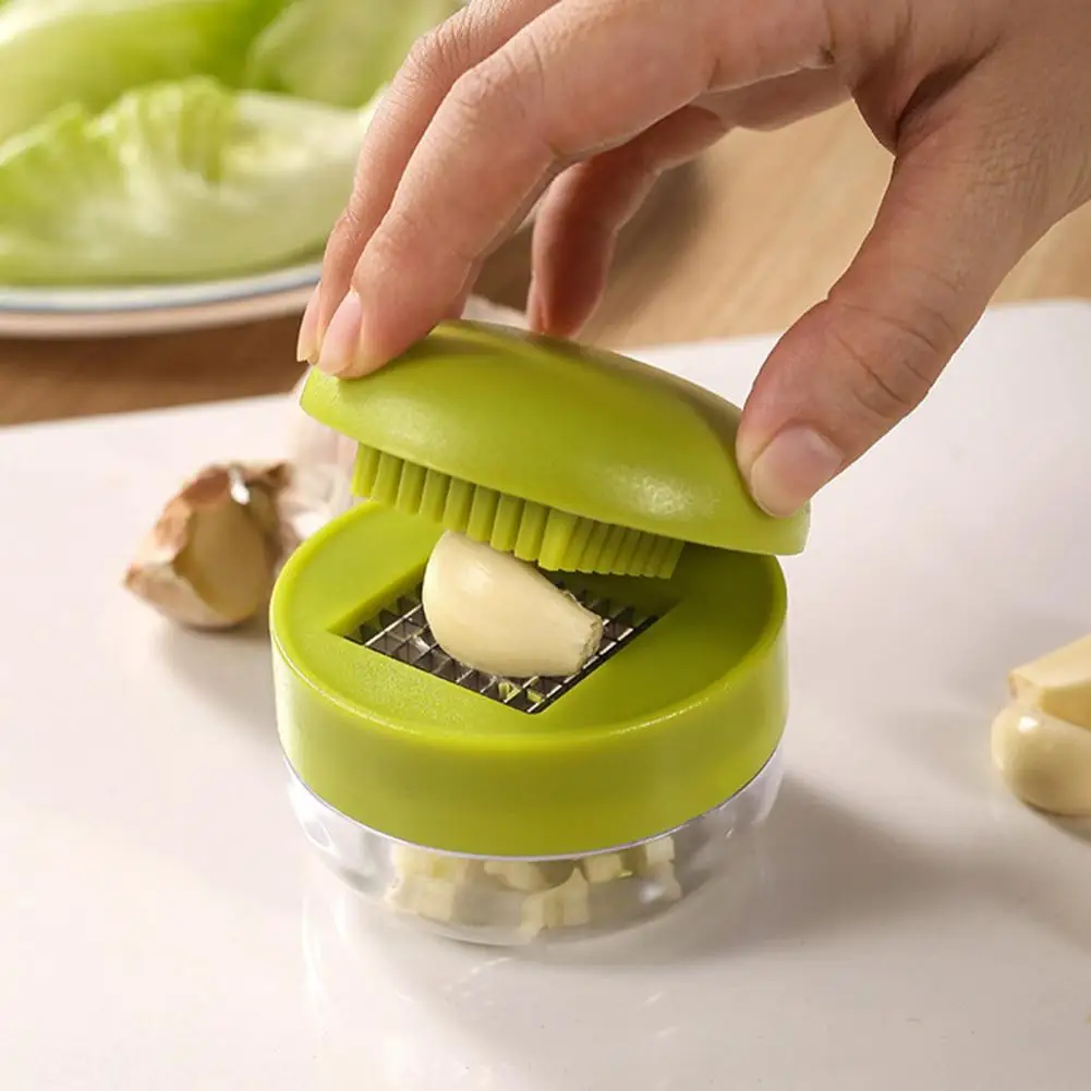 

Easy to Clean Garlic Crusher Ergonomic Stainless Steel Garlic Chopper Small Sharp Blade for Easy Cutting Food-grade Garlic