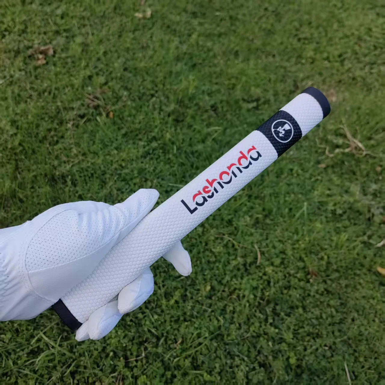 Why the Lashonda Pro Putter Grip is the Best Offset Putter Grip for Golfers