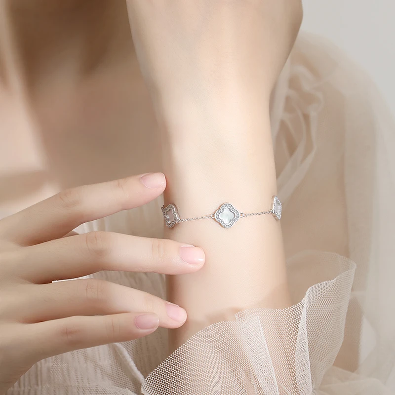 HOT 925 Silver Five Clover Flowers Bracelet Light Luxury Lucky White Mother of Pearl Hand Chain Party Jewelry Gift For Women