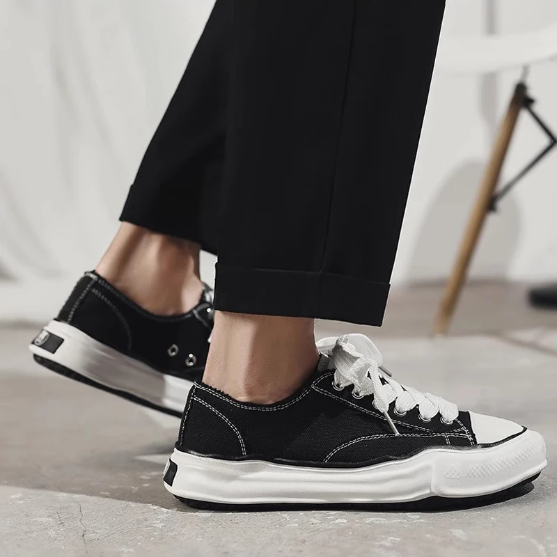 All-match small shoes thick sole heightening- Japanese canvas outdoor casual sports shoes.