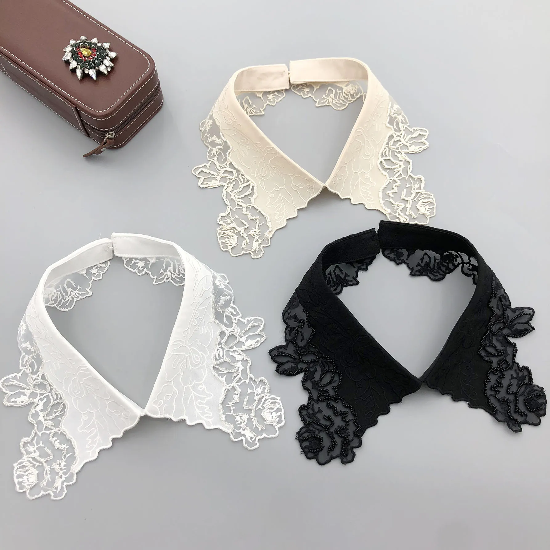 

Novelty 2023 Embroidery Women Fake Collar Female Shirt Detachable Collar Removable Lapel Shirt False Collar Vintage Fuax Cols