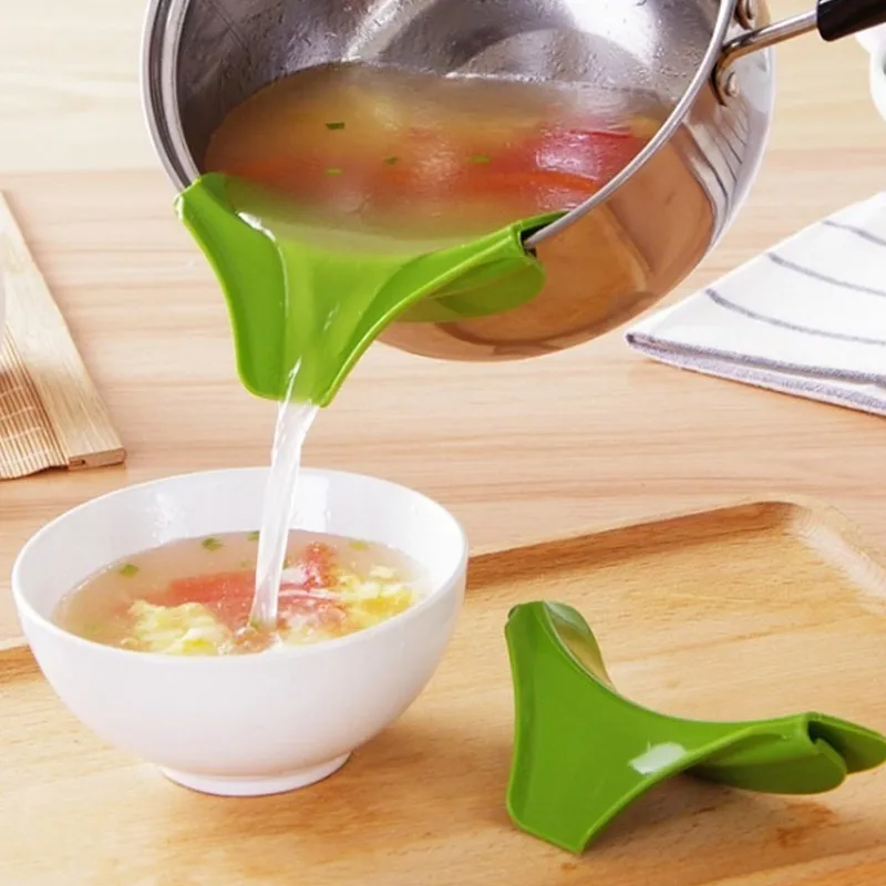 Silicone Kitchen Funnel Stretch Drain Funnel Pot Edge Water Filter Soup Home Kitchen Liquid Diversion Drainer Strainer