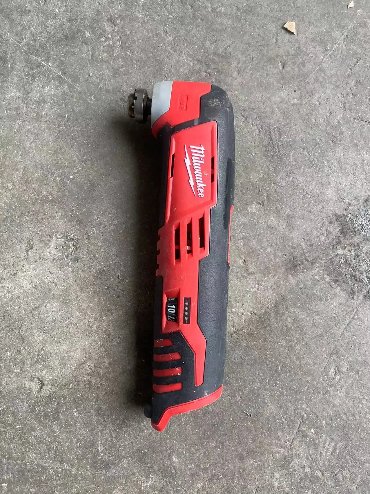 Milwaukee 2426-20 M12 Cordless Multi-Tool,USED,SECOND HAND,TOOL ONLY