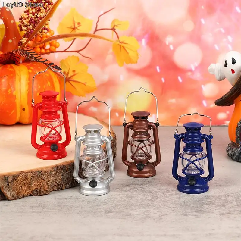 Nuovo Stile 1Pc Dollhouse Mini Ornamenti Vintage Christmas Pony Lantern Model Night Light Scene Shooting Puntelli