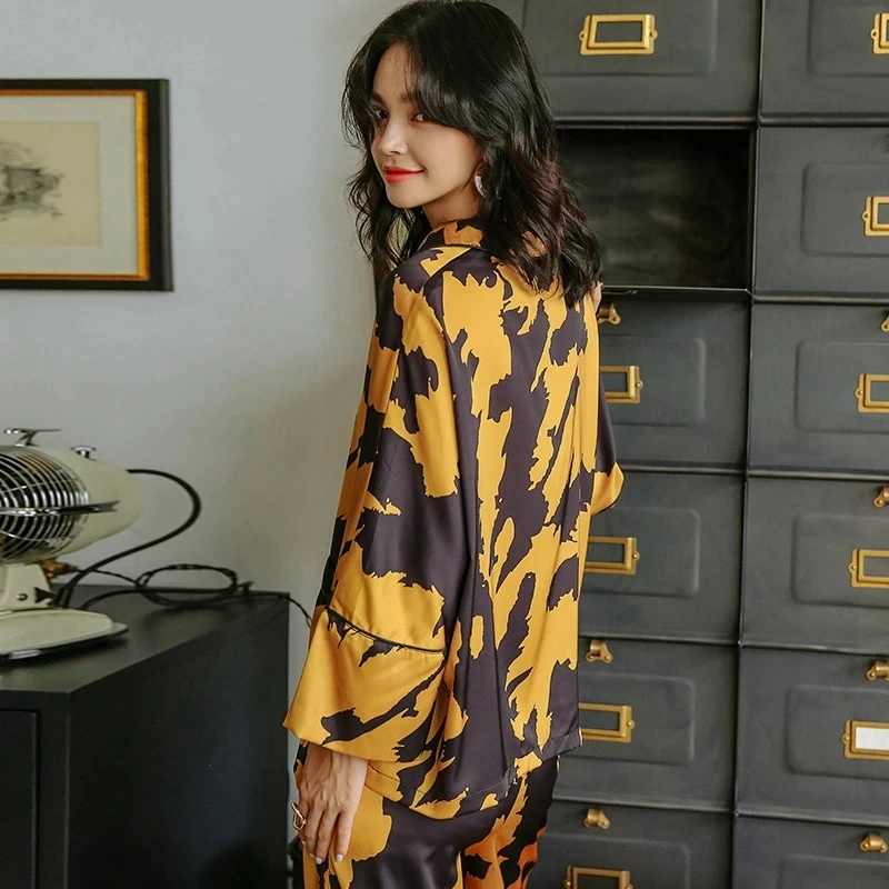 New Silk Satin Pajamas Set Women's Spring Autumn Loungewear Abstract Printed Gold Black Sleepwear Can Be Worn Outside Leisure