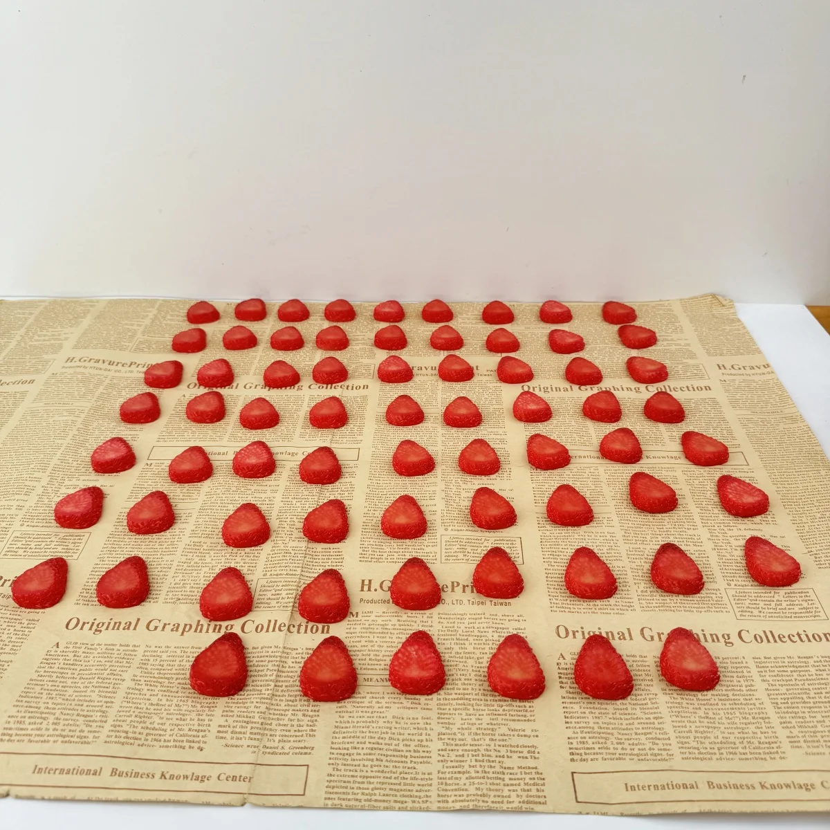 Simulated Food Strawberry Props Artificial Fake Fruit Slices To Decorate Fake Models in Fruit Shops