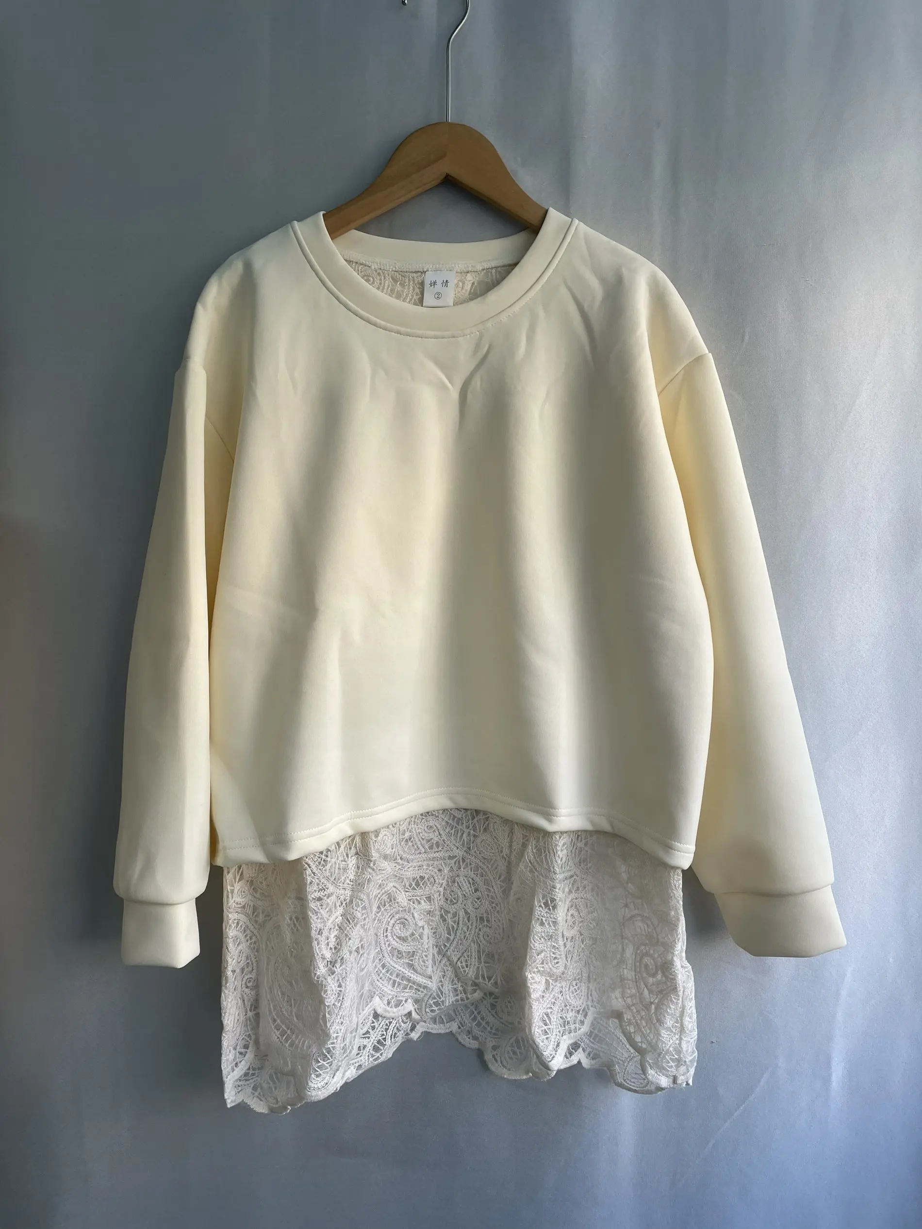 Lace Splicing Fake Two-piece Pullover Round Neck Sweatshirt for Women Autumn Winter Versatile Top Jacket