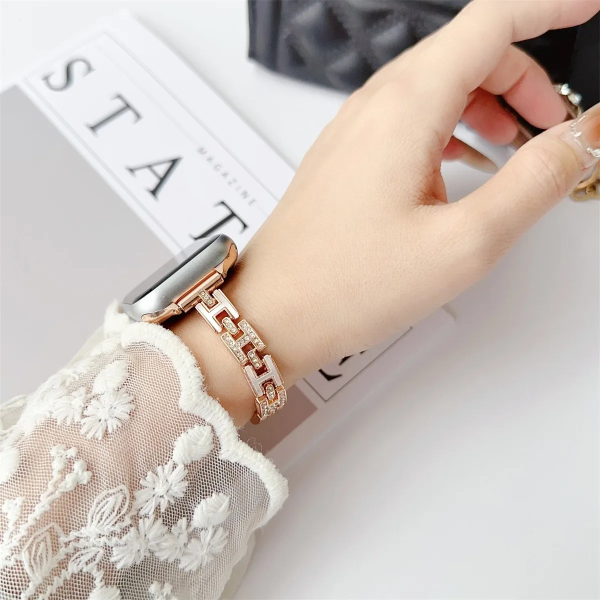 Watch Band For iWatch 42/44/45/46/49mm 38/40/41mm Metal Fashion Watch Strap For Watch Series Ultra2 Series 10/9/8/7/6/5/4/3/2/1_voghion.com