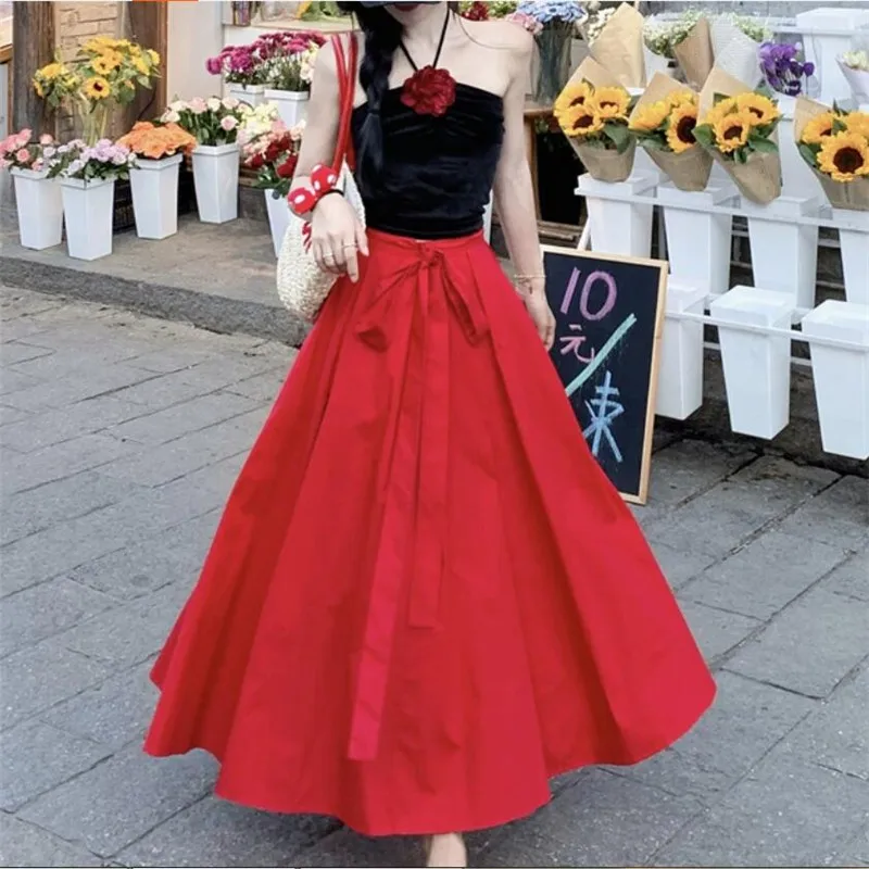 

Летний модный праздничный комплект из двух предметов, короткий черный топ на бретельках с цветочным принтом и красная трапециевидная юбка с высокой талией, Соблазнительные костюмы из 2 предметов