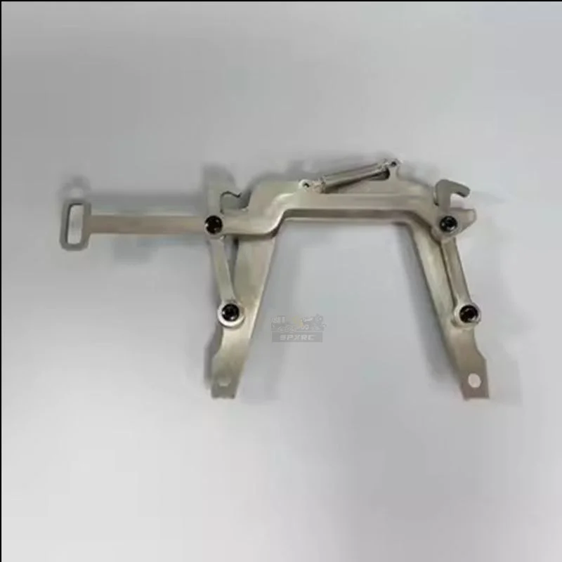 

Fury Bear 1/14 For Iveco Truck Trailer Simulation Car Shell Buckle Driver's Front Accessories For Tamiya Scania