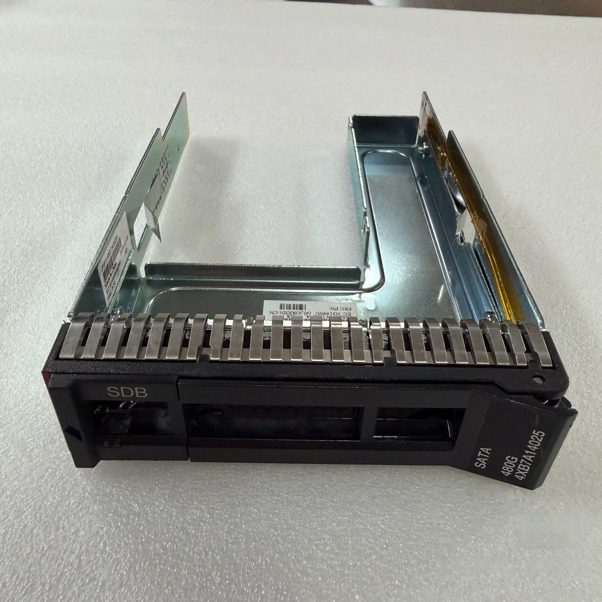 LENOVO 3.5인치 트레이 및 3.52.5 어댑터 00D3819 SR550 650 590 558 658 HR650X용 오리지널