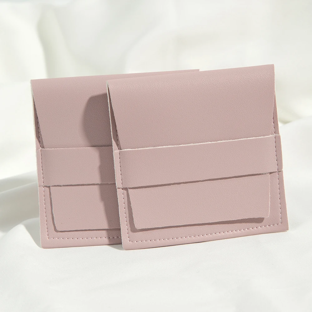 50 Stück 8x8cm Weiche Leder-Ring-Geschenktaschen Maßgefertigte Schmuckverpackung Langlebige Ohrringe-Halsketten-Make-up-Verpackungsbeutel Höhere Qualität – Detail 23