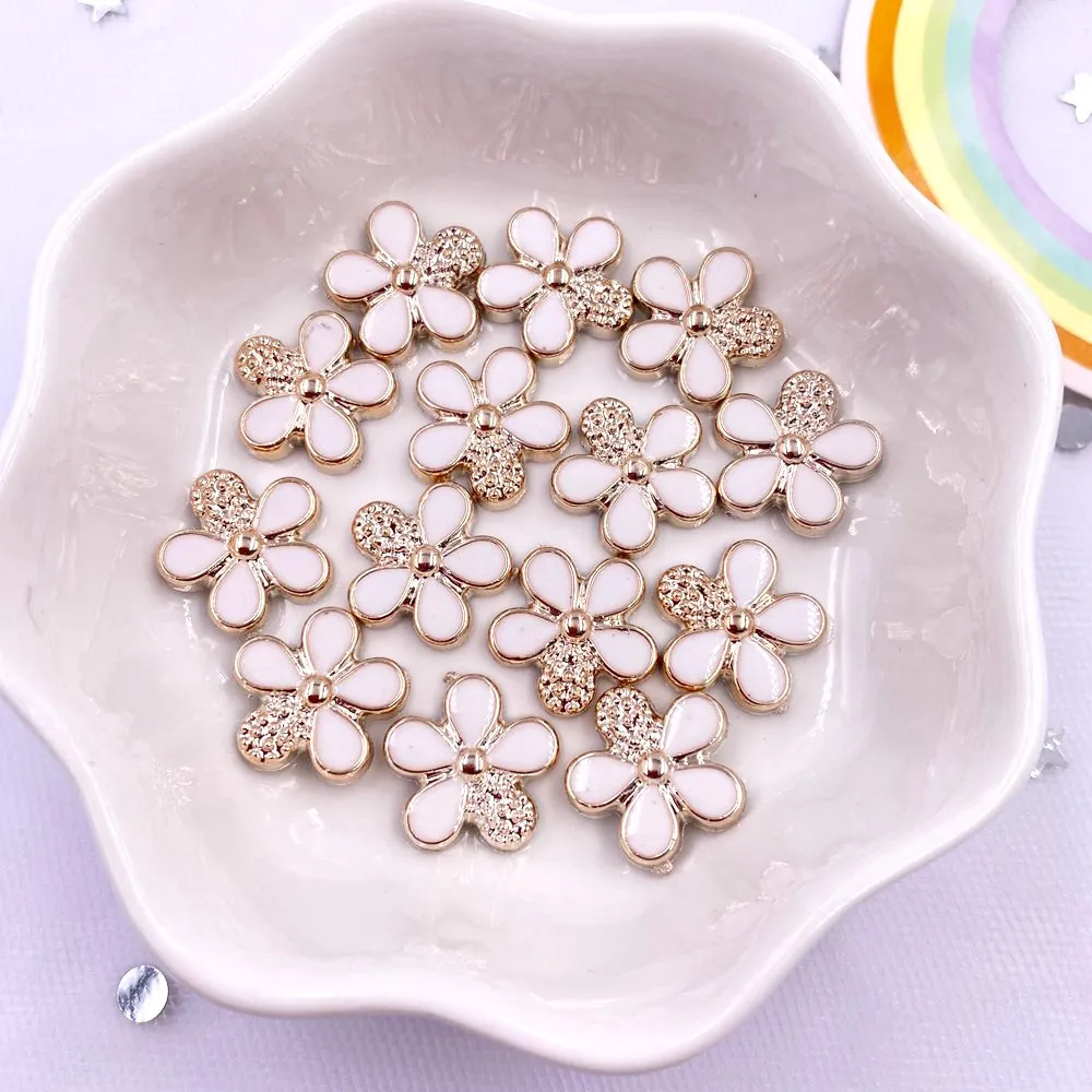 50pcs 다채로운 아크릴 화이트/블랙 컬러 황금 꽃 플랫 백 버튼 Applique DIY 스크랩북 장식품 공예 Accessorie V02
