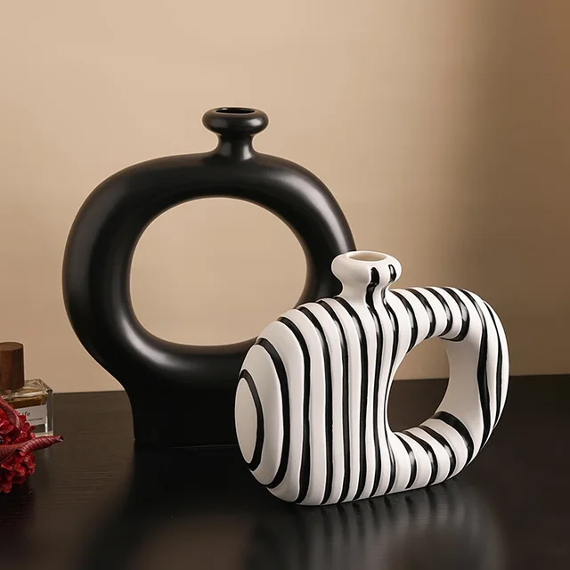 Retro Striped Ceramic Flower Vase 3