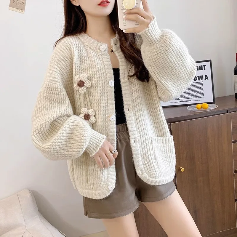 

Sweetlydesignedknittedcardiganforwomeninautumnand winter, new westernized age reducing three-dimensional flower sweater jacket
