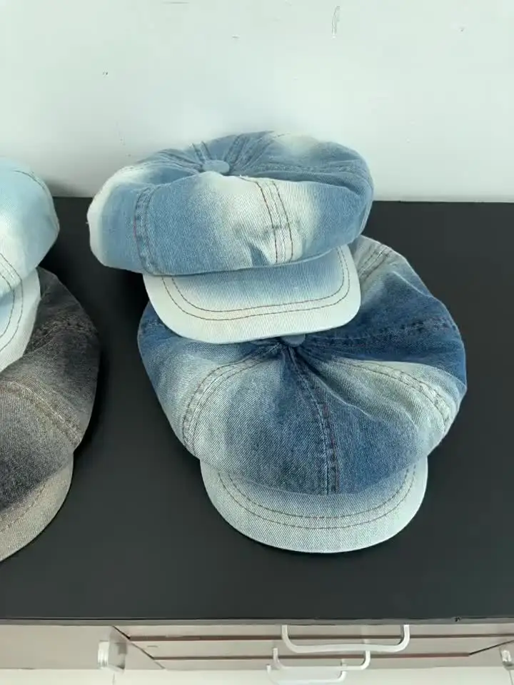 Винтажные джинсовые капулли с капюшоном и джинсовой ткани Cappelli Classici da Strillone in cotone