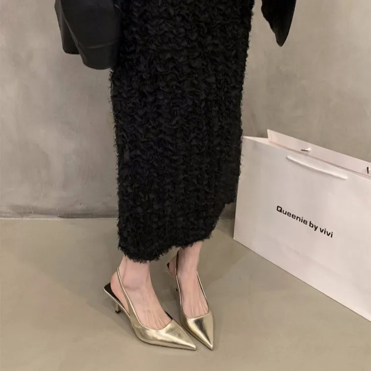 صنادل نسائية فضية بكعب عالٍ مفتوحة من الأمام وكعب...