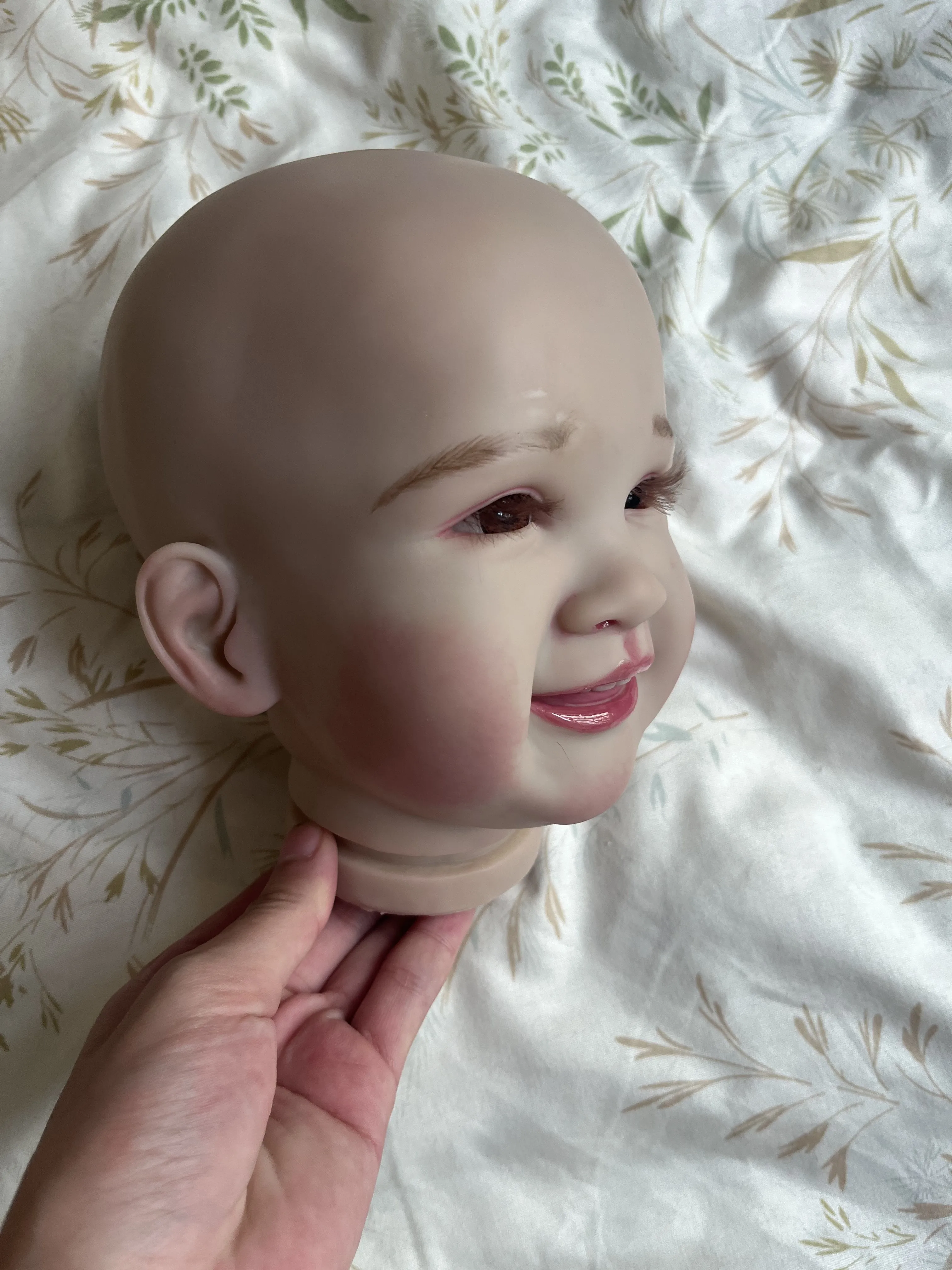 

Artist Luo Made 28inch Reborn Baby Doll Renata Genesis Painting Painted Kit DIY Part With Cloth Body
